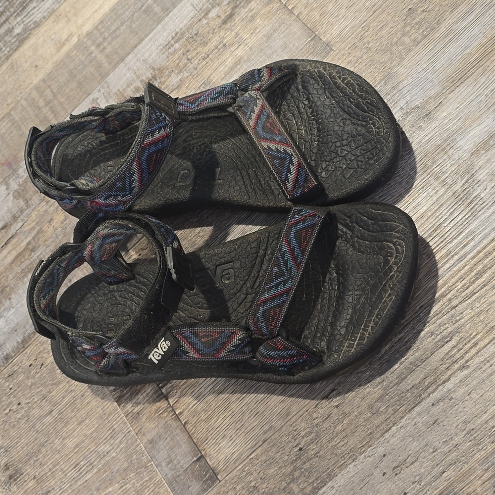 TEVA Terradactyl Aztec Print Women’s Sandals Sz 8 - Picture 2 of 11